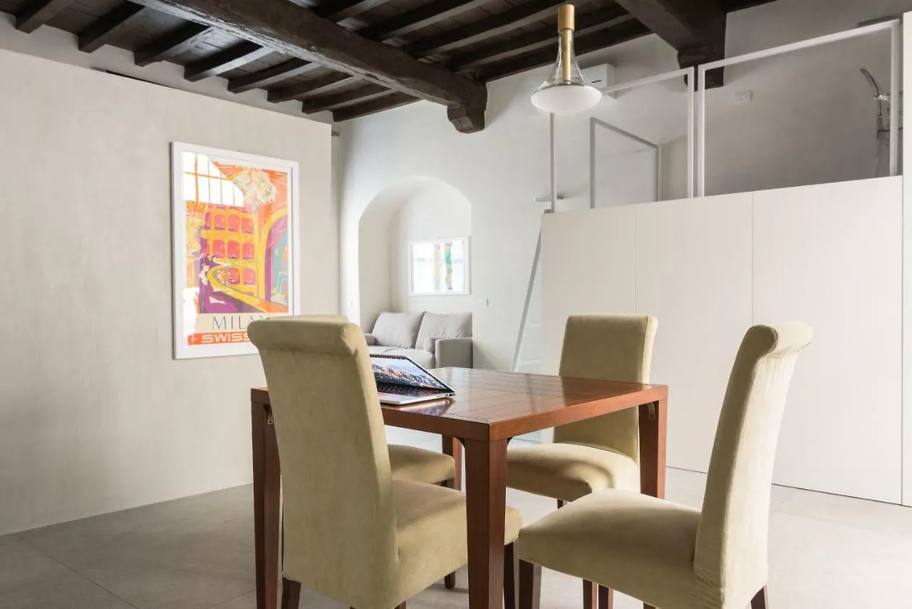 Le Scuderie Di Sant\'Ambrogio contacts