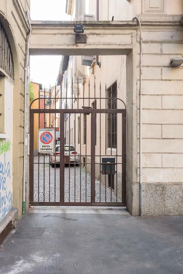 Le Scuderie Di Sant'Ambrogio Apartment Milan